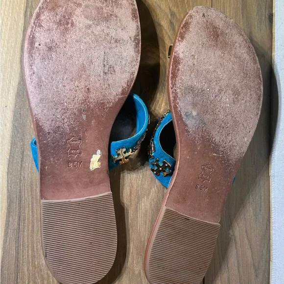Tory Burch Val Flat Toe Ring Sandal - Suede/Gold Logo 8.5M - Picture 7 of 8